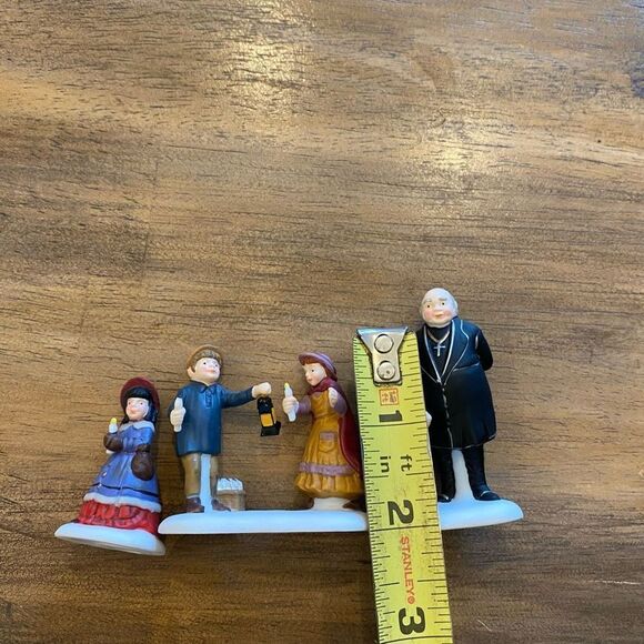 Department 56 A Peaceful Glow on Christmas Eve Figurines Accessory #5830-0 - Picture 7 of 8